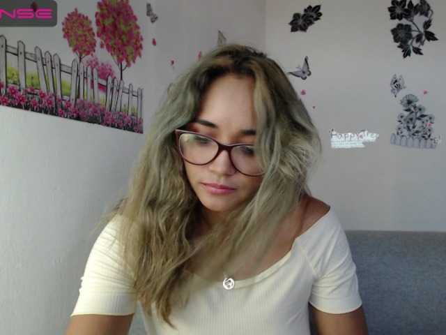 प्रसारण स्क्रीनशॉट monica-squirt