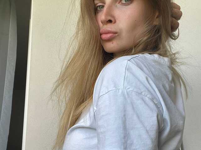 प्रोफ़ाइल की तस्वीर MonicaRosy