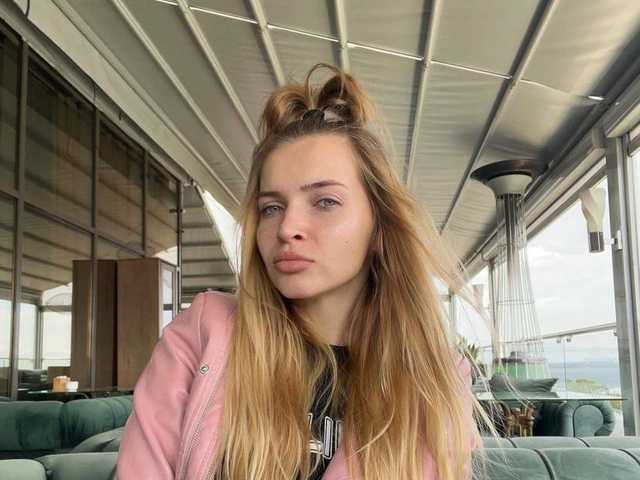 प्रोफ़ाइल की तस्वीर MonicaRosy