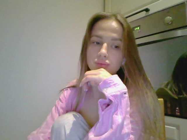 प्रसारण स्क्रीनशॉट monikaXRoses