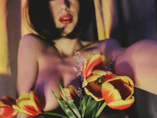 कामुक वीडियो चैट Mussaenda