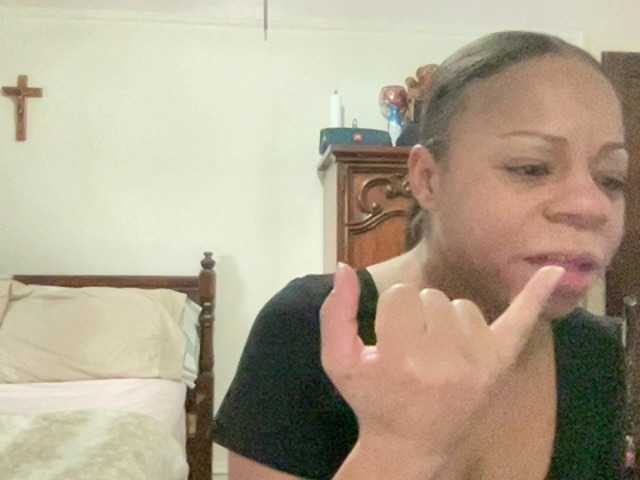 प्रसारण स्क्रीनशॉट MyaMichelle