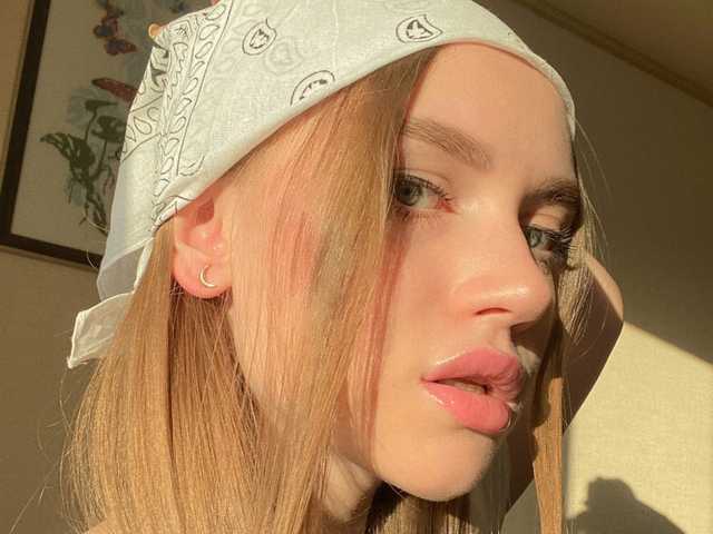 प्रोफ़ाइल की तस्वीर MyShydreams