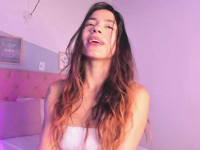 प्रसारण स्क्रीनशॉट Nadia-Roses