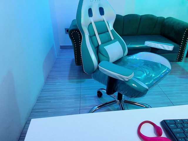 प्रसारण स्क्रीनशॉट Nahomi-rousset