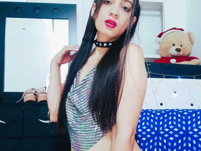 प्रोफ़ाइल की तस्वीर naomi18