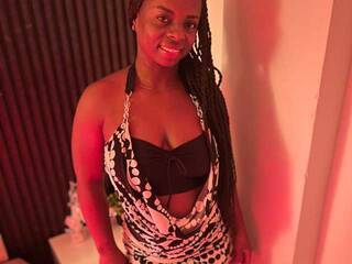 कामुक वीडियो चैट Naomii-Cooper