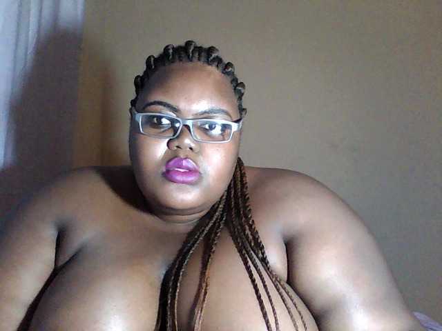 तस्वीरें NatashaBlack Hello. im a bbw #ebony #lovense #bigtittys, #bigass #hairy ass flash 20, boobs 15, naked 50, pussy 30. leve show 100tkns for 5 mins, the rest in private