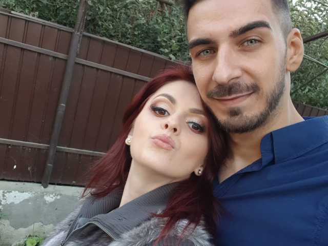 प्रोफ़ाइल की तस्वीर NaughtyCoupleXxx