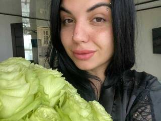 कामुक वीडियो चैट Nemezziida