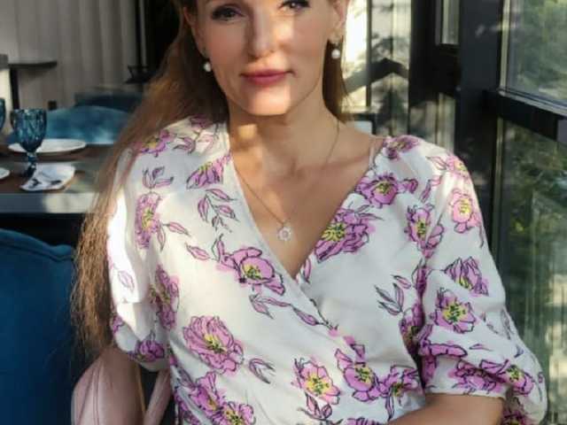 प्रोफ़ाइल की तस्वीर SweetMilfa
