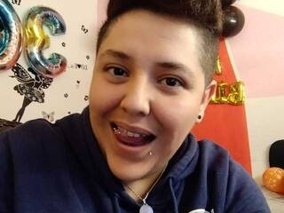 कामुक वीडियो चैट nicky-hot