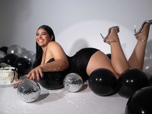 प्रोफ़ाइल की तस्वीर NickyCole