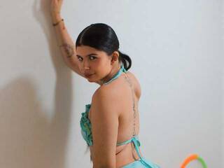 कामुक वीडियो चैट Nicolane-Palmer1