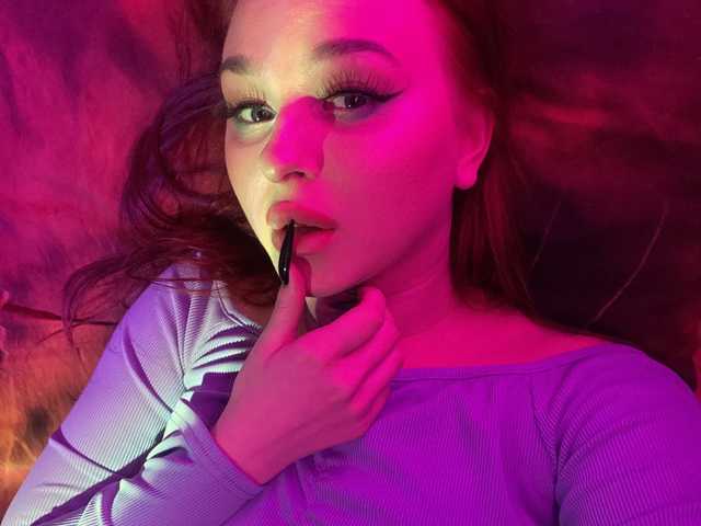 प्रोफ़ाइल की तस्वीर NicoleDaniell
