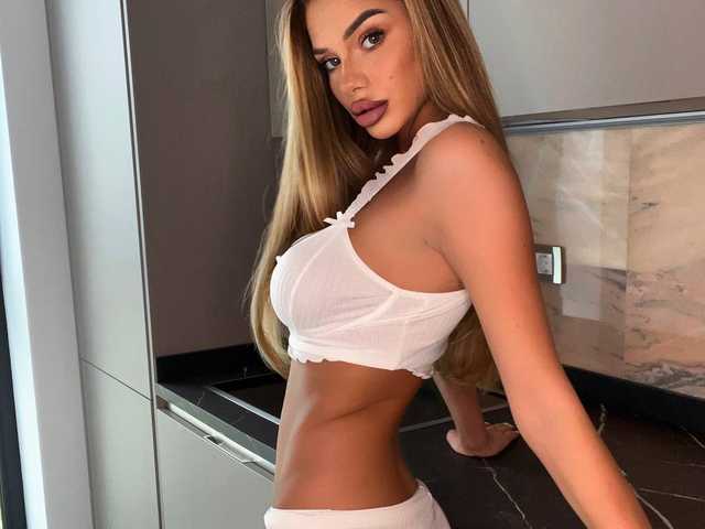 प्रोफ़ाइल की तस्वीर NicoleSarahX