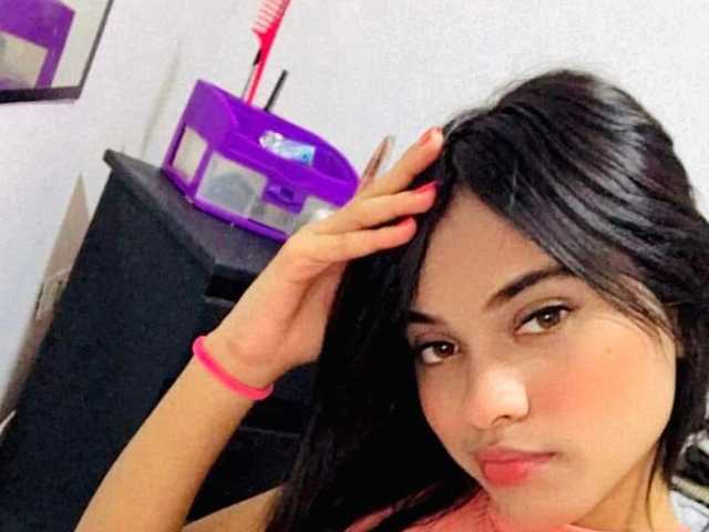 प्रोफ़ाइल की तस्वीर nicolle-sanders