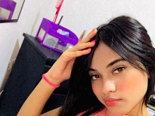 कामुक वीडियो चैट nicolle-sanders