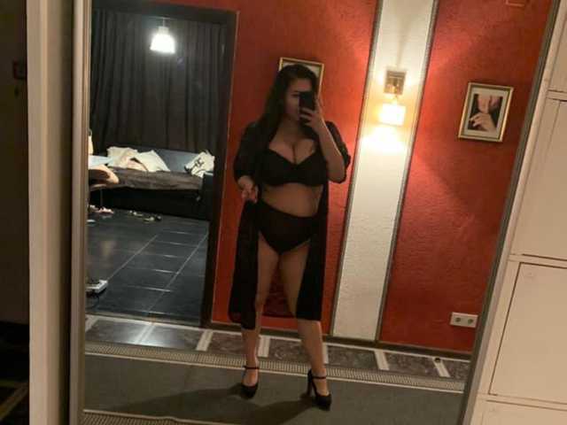 प्रोफ़ाइल की तस्वीर nika-liu