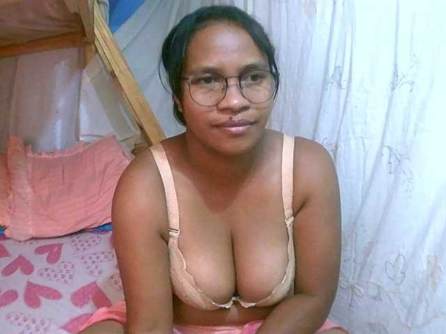 प्रसारण स्क्रीनशॉट NikiXXScotty