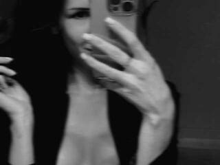 कामुक वीडियो चैट Nikkittyni