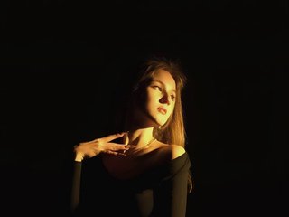 कामुक वीडियो चैट Niktoria-Shy