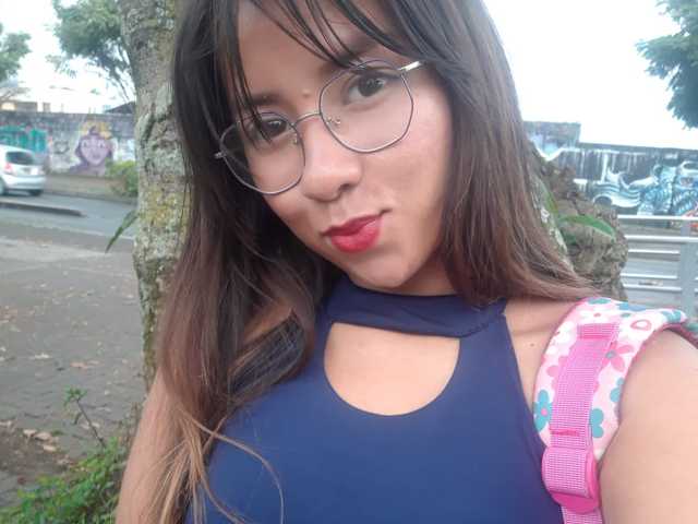 प्रोफ़ाइल की तस्वीर Nini-23