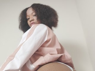 कामुक वीडियो चैट NuruAziza