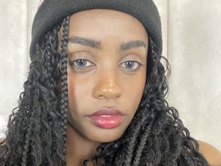 कामुक वीडियो चैट NymzieLoren