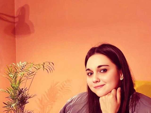 प्रोफ़ाइल की तस्वीर OliviaCam