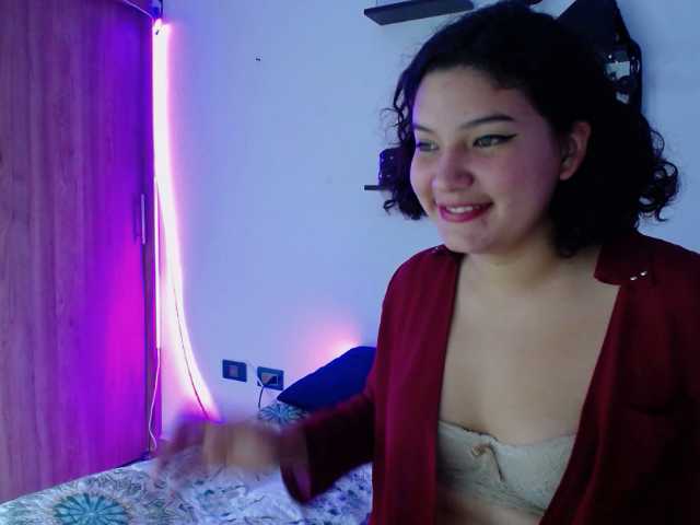 प्रसारण स्क्रीनशॉट OliviaHill