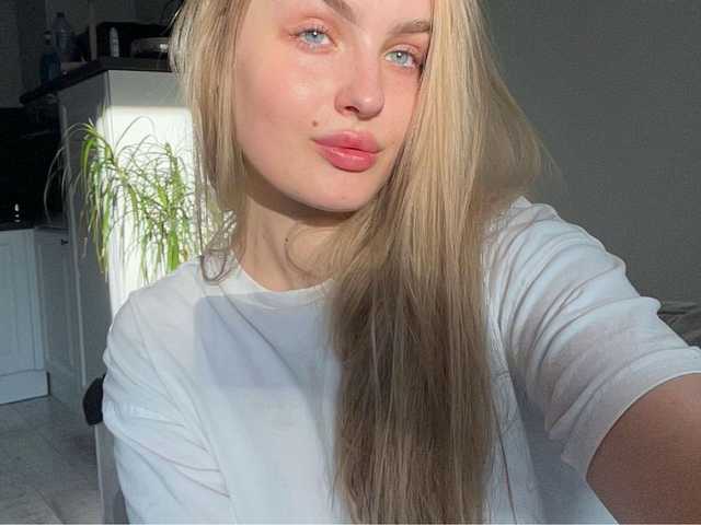 प्रोफ़ाइल की तस्वीर OliviaKisss3