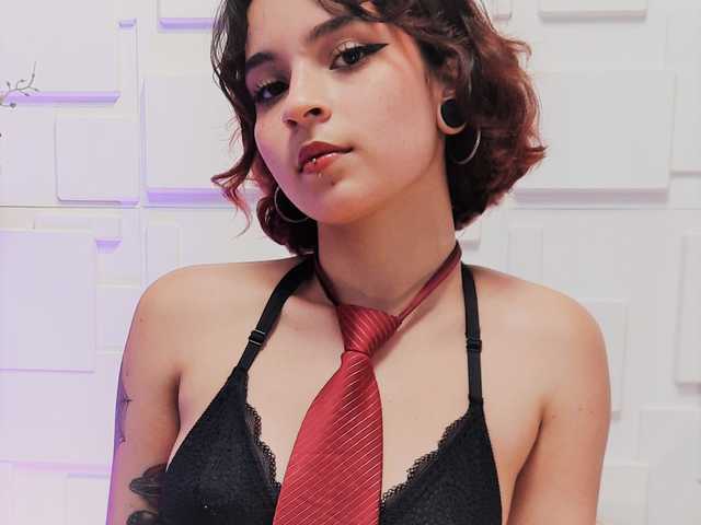 प्रोफ़ाइल की तस्वीर ParisGreyy