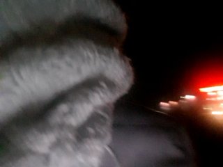 Hi! My name is Adel, add me to frend, and give love! me to make me happy today 152