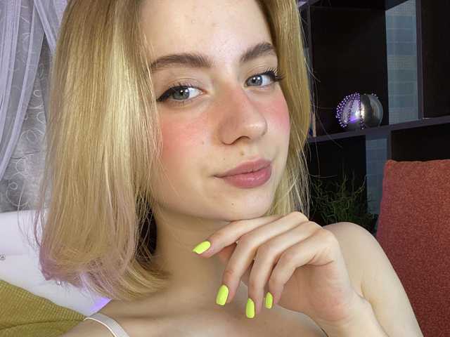 प्रोफ़ाइल की तस्वीर pink69mint