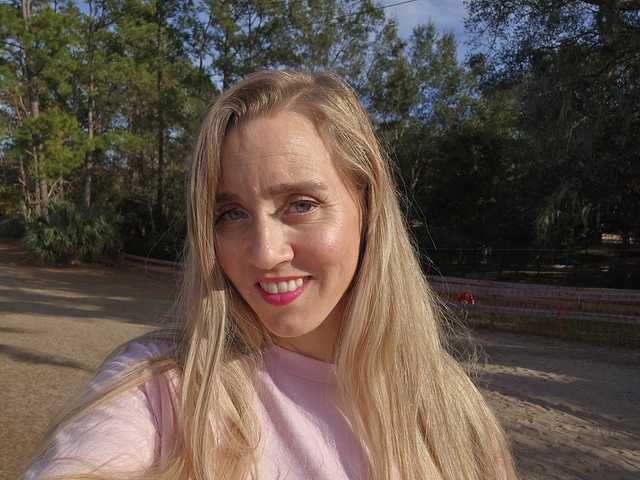 प्रोफ़ाइल की तस्वीर Pinklipsskye69