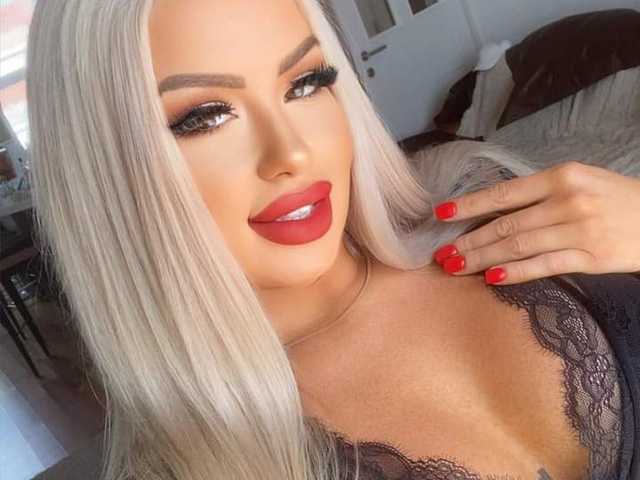प्रोफ़ाइल की तस्वीर PornBlondeMellissa