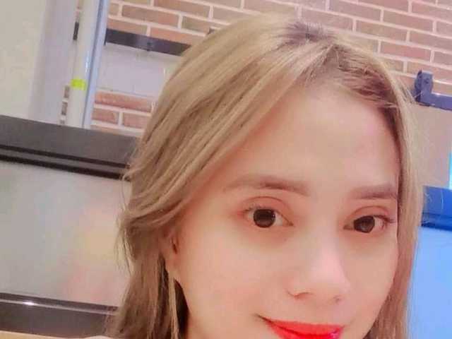 प्रोफ़ाइल की तस्वीर PrettyAsianLover