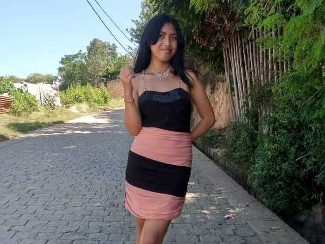 प्रोफ़ाइल की तस्वीर PrincessAriahsquirty4u2
