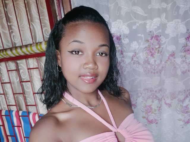 प्रोफ़ाइल की तस्वीर queenny