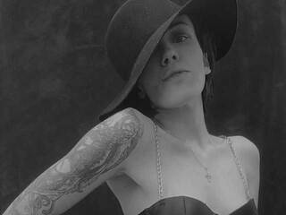 कामुक वीडियो चैट QueenOfFetish