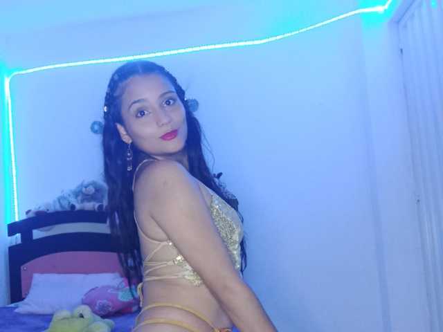 प्रोफ़ाइल की तस्वीर queensaritaf