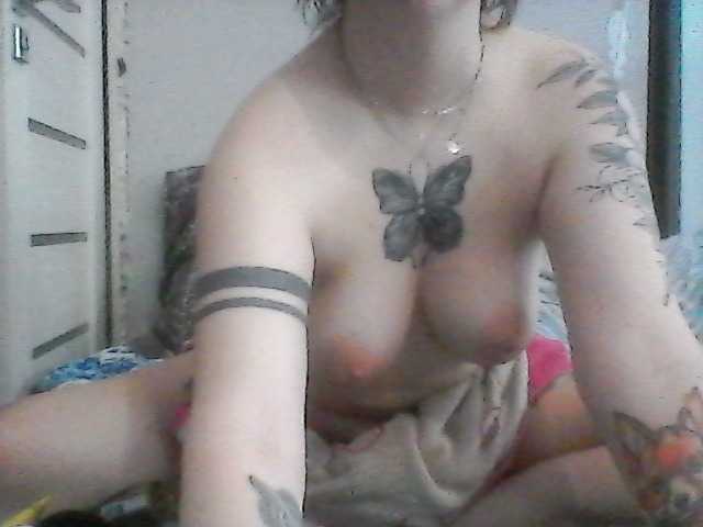 तस्वीरें RabbitWilss #naughty #wet #topless #dildo # tattoos private, htp fulfill your fantasies #anal #masturbation