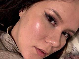 कामुक वीडियो चैट reiny