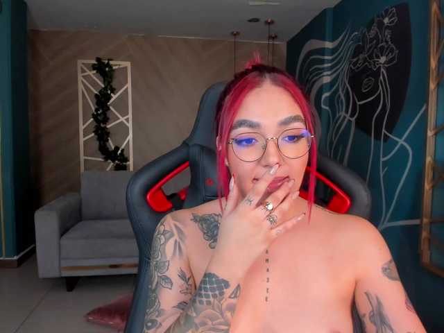 प्रसारण स्क्रीनशॉट RosalineMay