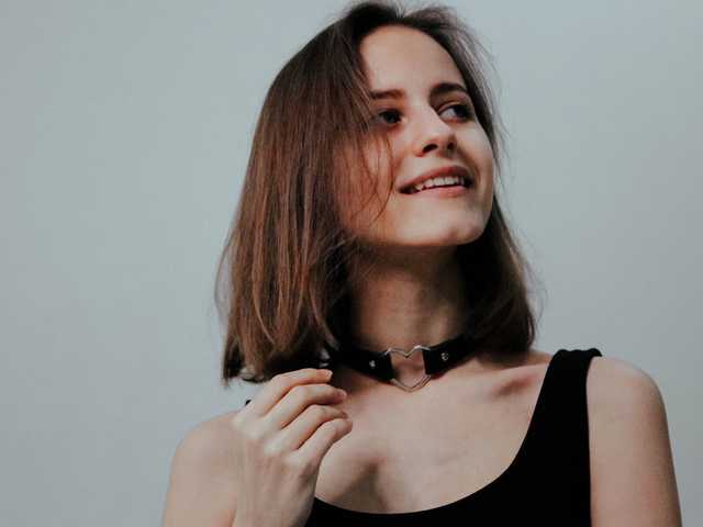 प्रोफ़ाइल की तस्वीर RosalynHelsin