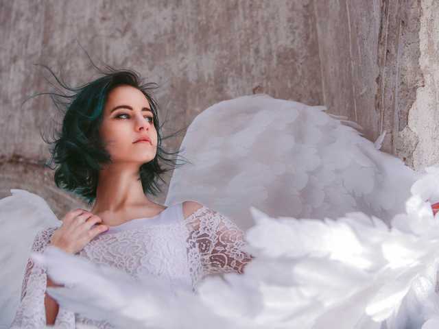 प्रोफ़ाइल की तस्वीर RosalynHelsin
