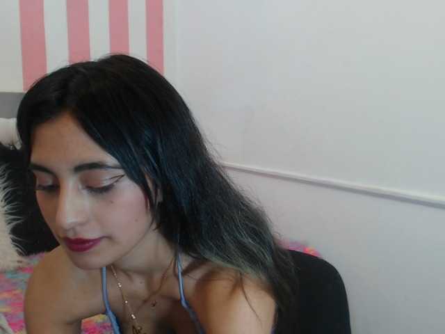 प्रसारण स्क्रीनशॉट RoxanaWilliam