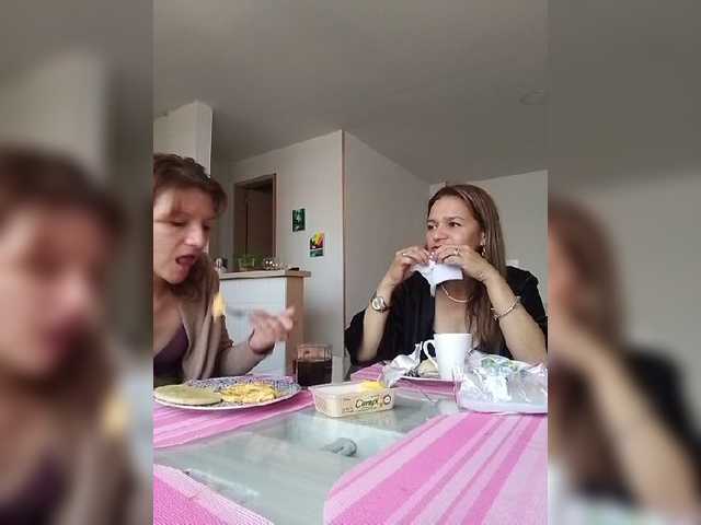 प्रसारण स्क्रीनशॉट roxanefoxx0