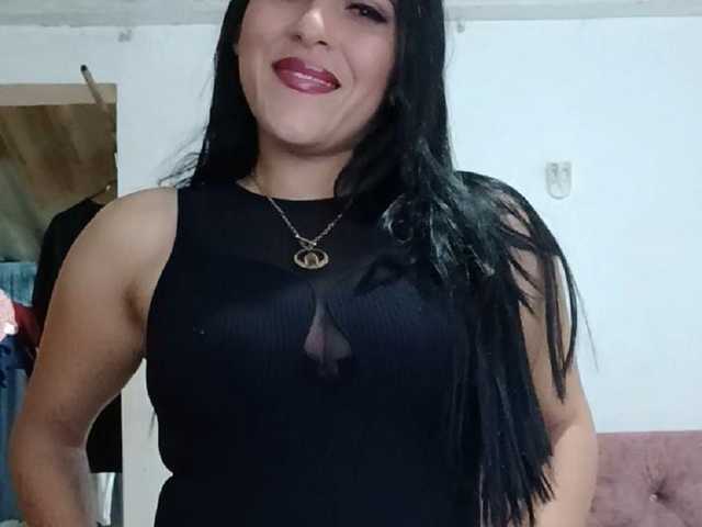 प्रोफ़ाइल की तस्वीर Roxanna-